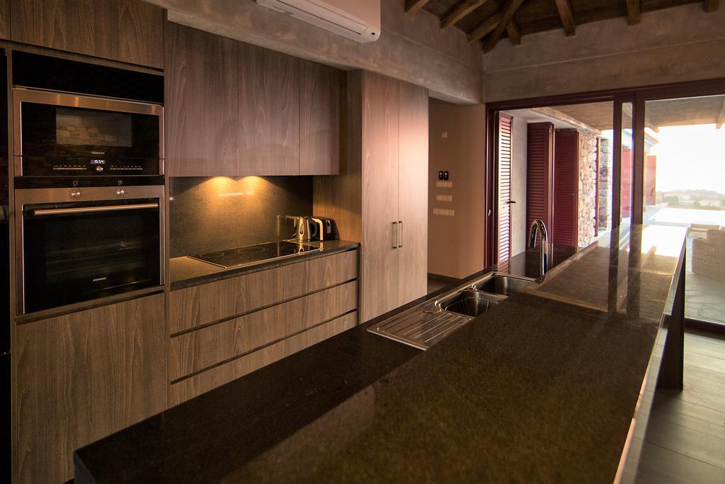 Villa Molivos Views Митимна Экстерьер фото