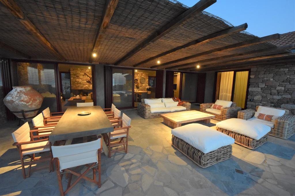 Villa Molivos Views Митимна Экстерьер фото